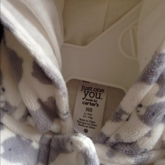 New born ready for hugs - Picture 2 of 4